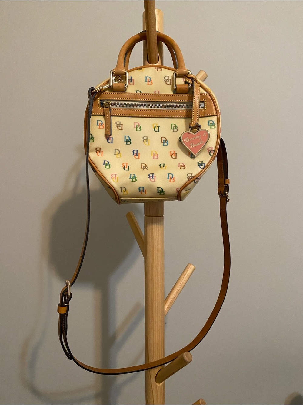 Vintage Dooney & Bourke Circle It Bag